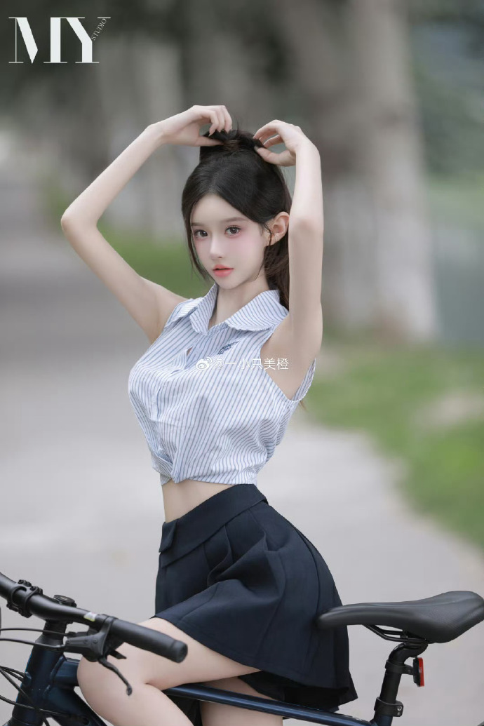 云之彼端约定的地方 封面